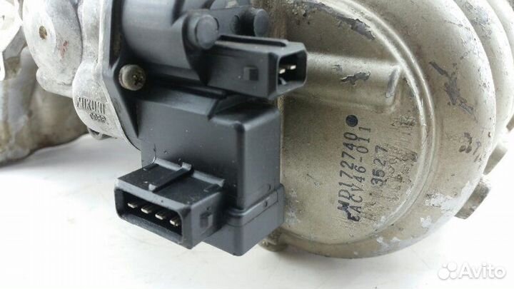 Коллектор впускной Mitsubishi Sigma F16A 6G72 1991