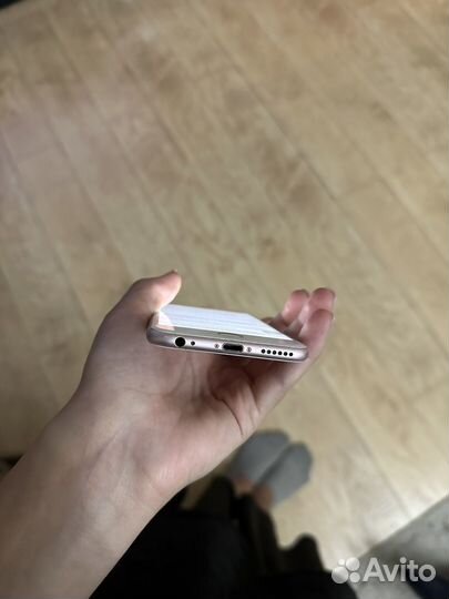 iPhone 6S, 16 ГБ
