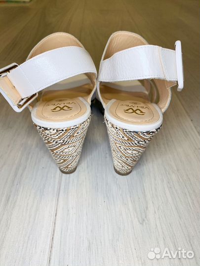 Босоножки женские 40 размер