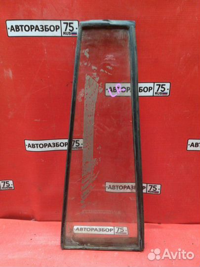 Форточка двери задняя левая Toyota Land Cruiser