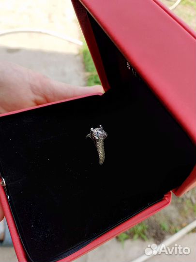 Серебряное кольцо