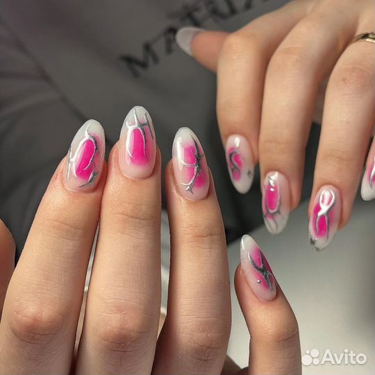 Маникюр, наращивание ногтей