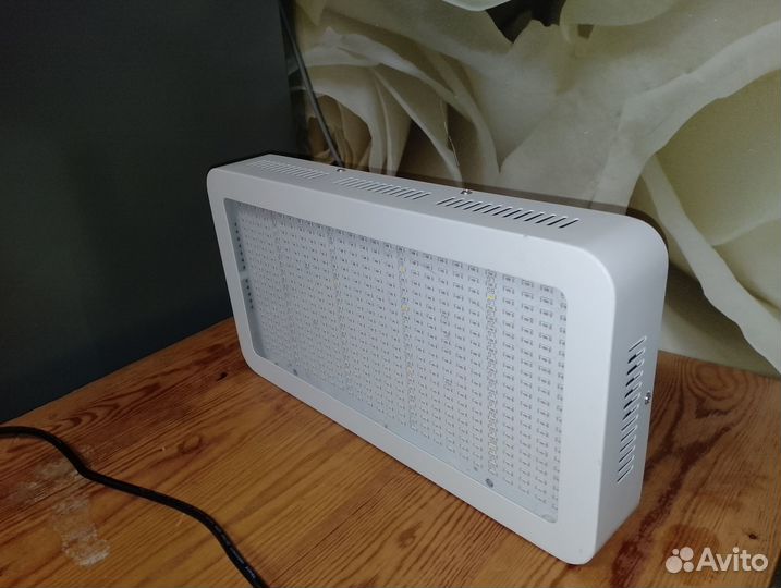 Фитолампа полного спектра тор-400