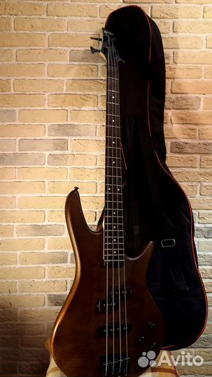 Бас-гитара ibanez GSR200B-WNF