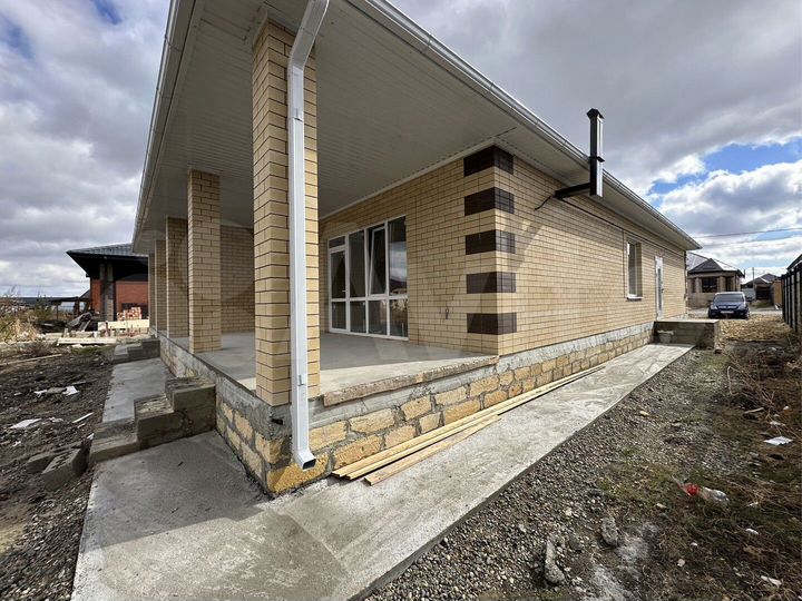 Коттедж 121 м² на участке 4 сот.