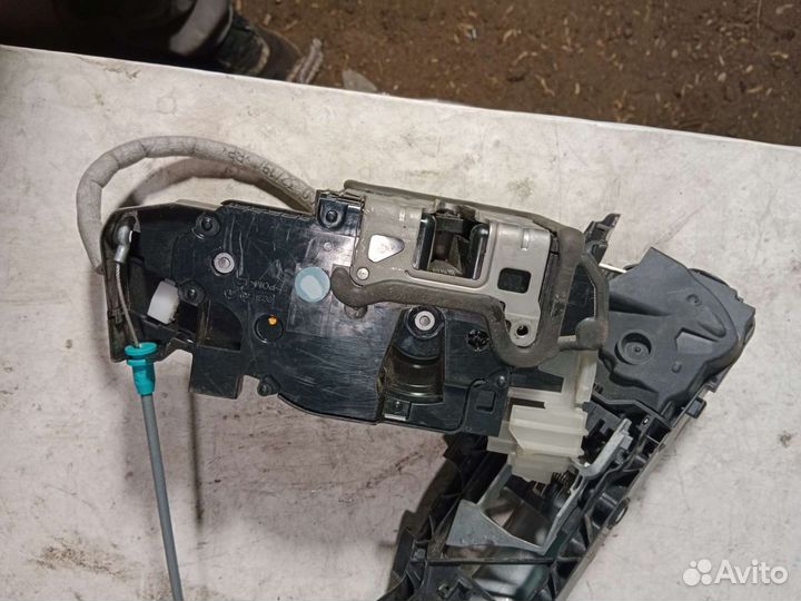 Замок и ручка двери пер, левая mercedes CLA 177