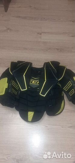 Вратарская хоккейная форма