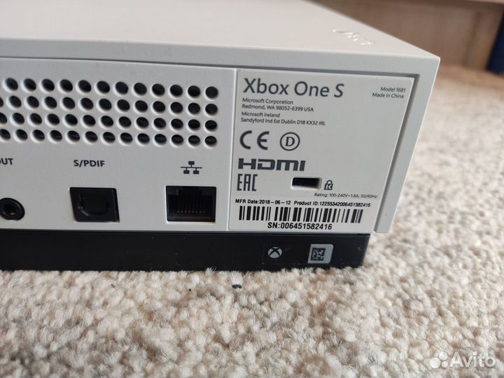 Xbox One S 1Tb+65 игр