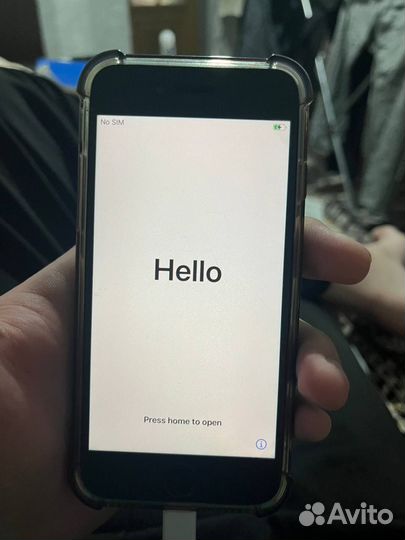 iPhone 8, 64 ГБ