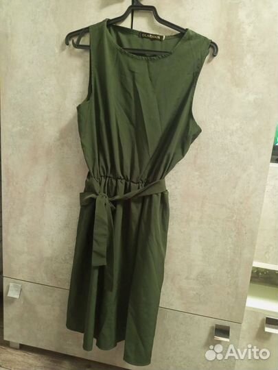 Костюм женский и платье