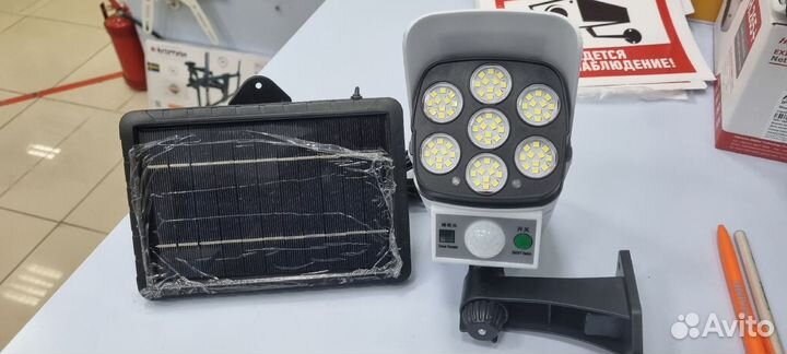 Прожектор с солнечной батареей муляж камеры