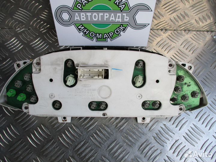 Панель приборов Форд Фокус 1