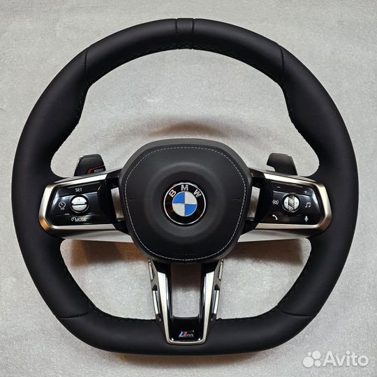 М руль BMW G70