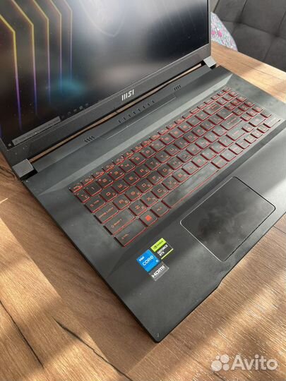 Игровой ноутбук MSI GF76 Katana 11UC-893XRU