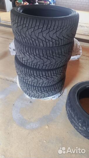 Winter Tact UG 4 2.25/4.5 R17