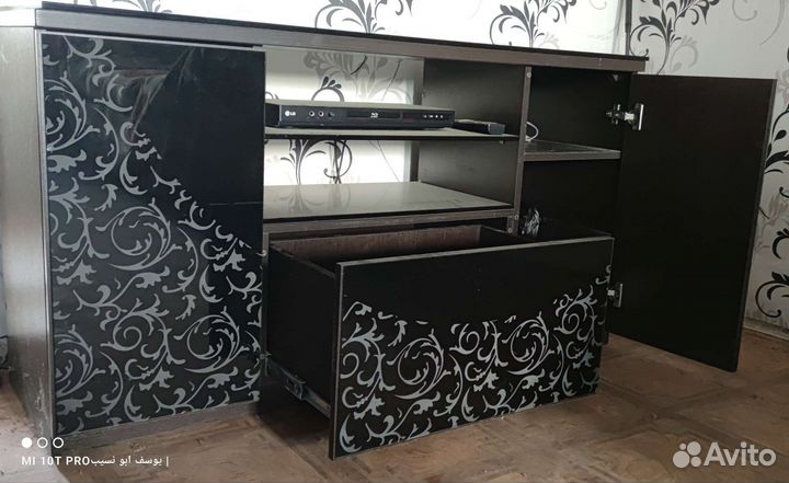 Подставка под телевизор