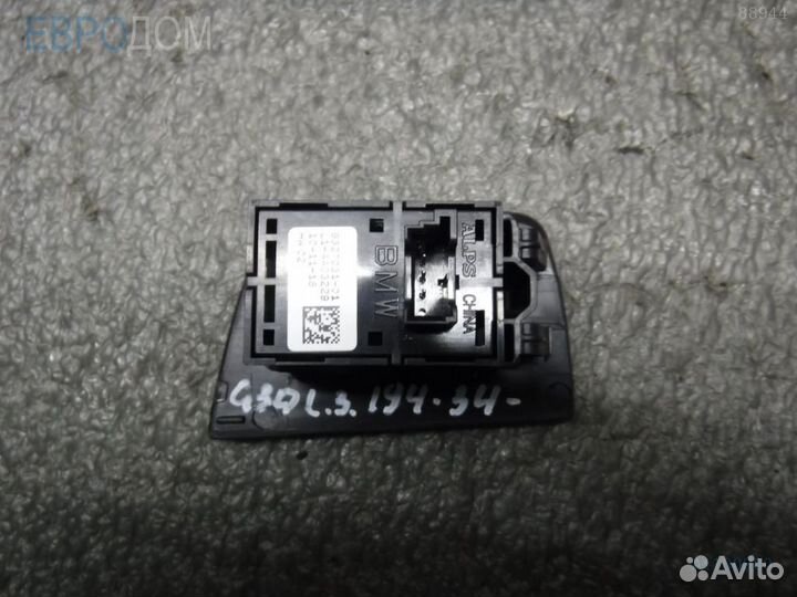Кнопка стеклоподъемника задняя левая BMW G31 s1100980