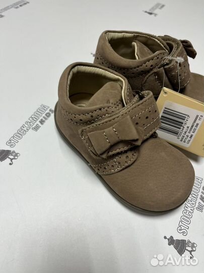 Новые осенние ботинки для девочки Chicco 20