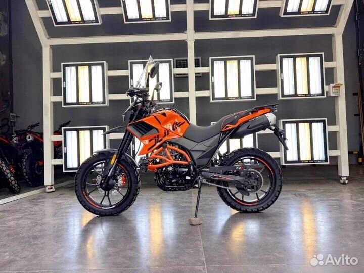 Мотоцикл Regulmoto duke 300