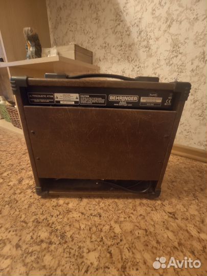 Гитарный комбоусилитель