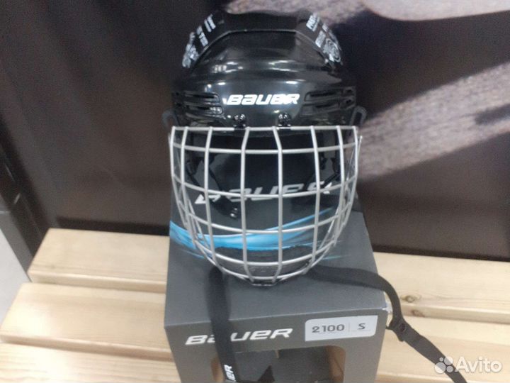 Новые шлема с маской Bauer 2100 combo SR