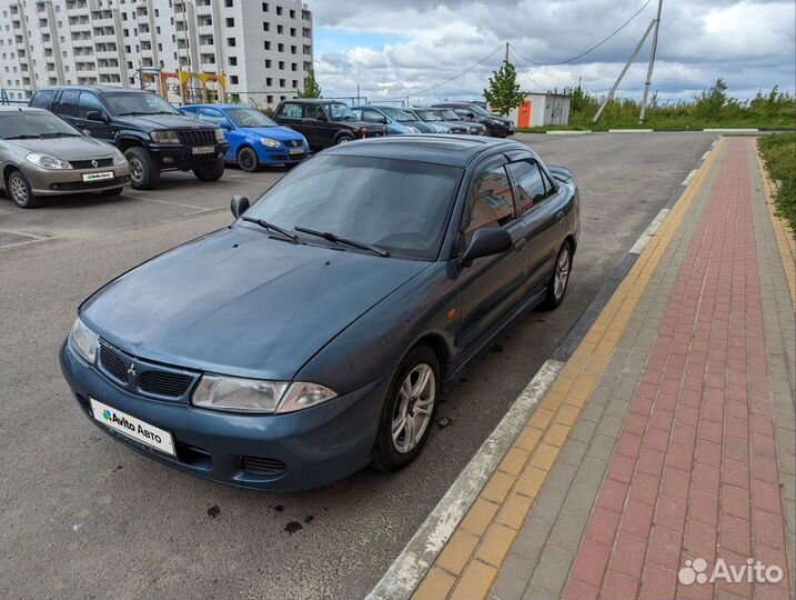 Mitsubishi Carisma 1.6 МТ, 1997, 382 000 км