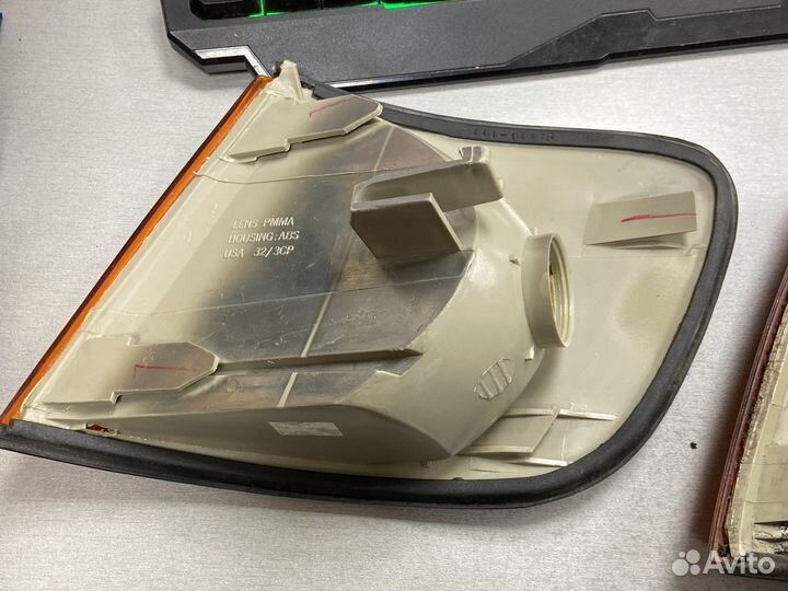 Поворотник R audi 100 c4 1990-1994 год