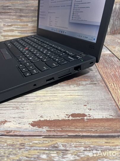 Lenovo thinkpad x270 i7 16RAM