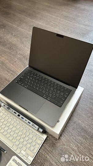 Macbook pro 14 m3 pro 18/512