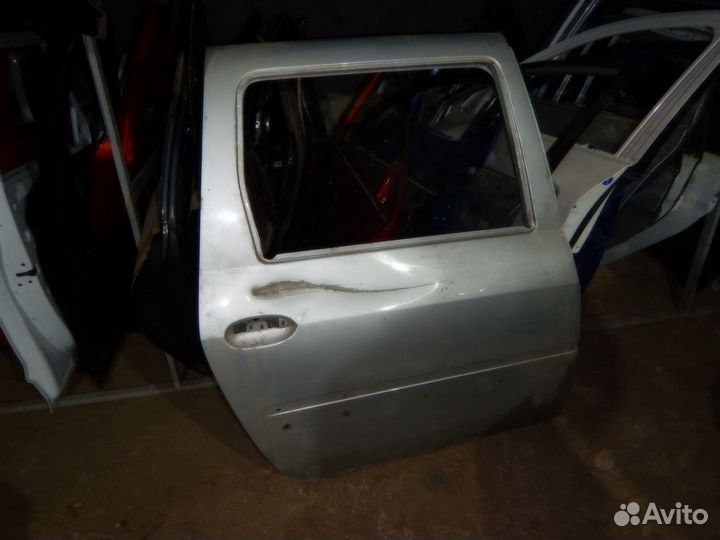 Дверь задняя правая LADA Largus