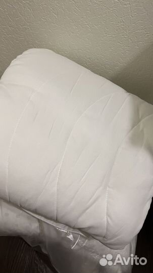 Одеяло и две подушки