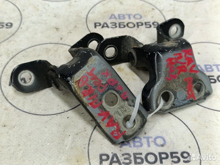 Петля двери Toyota RAV4 3