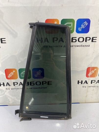 Форточка двери задняя левая Mercedes-Benz Gl-Class