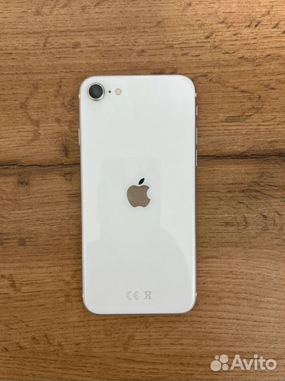 iPhone SE, 128 ГБ