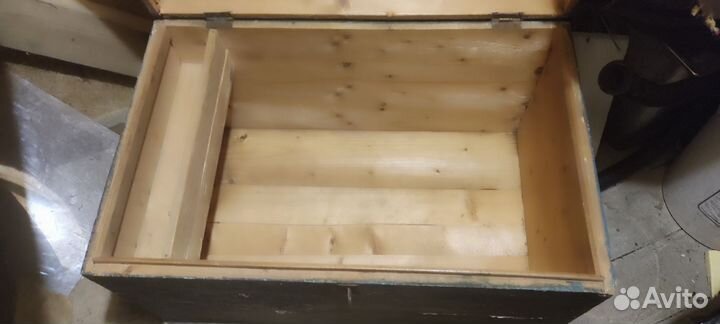 Сундук деревянный