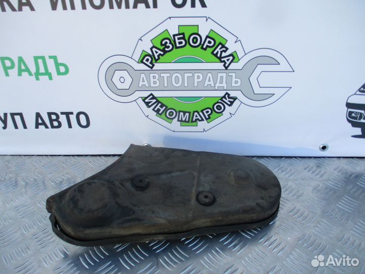 Кожух грм верхний Audi 100 C3 1988г 2.0 RT