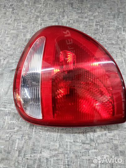Фонарь задний Додж караван Вояджер 01-07г