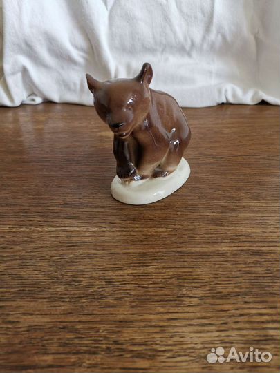 Статуэтка фарфор