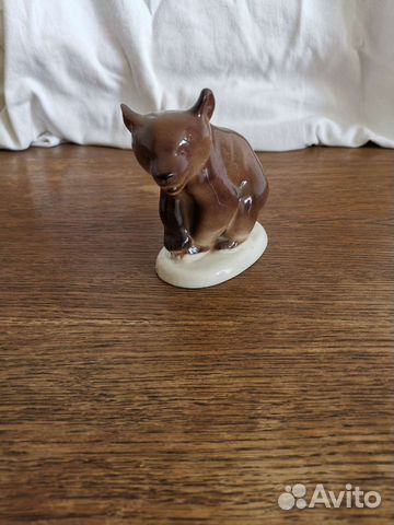 Статуэтка фарфор