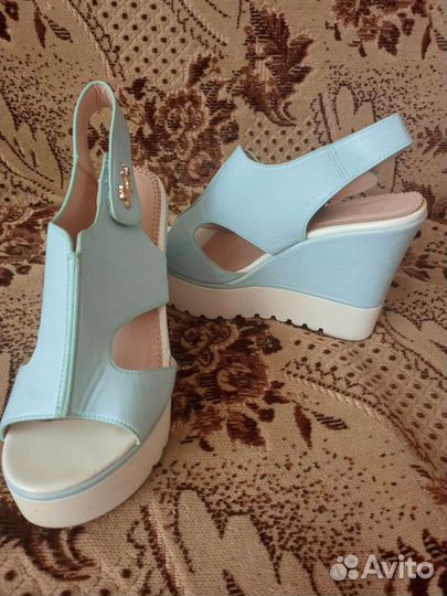 Босоножки на платформе 36 размер