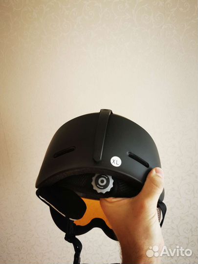 Горнолыжный шлем