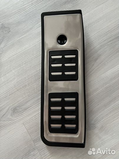 Площадка из нержавеющей стали для левой ноги VAG