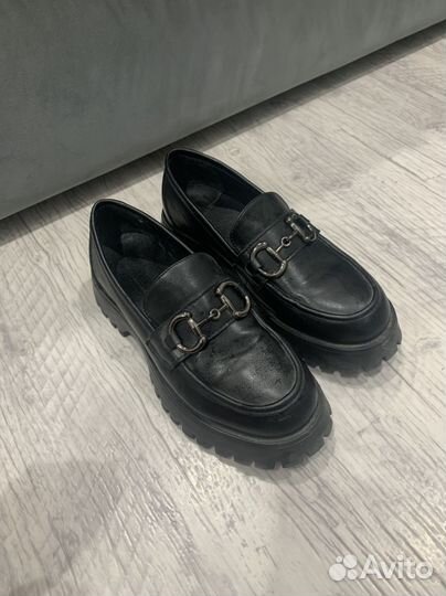 Лоферы женские