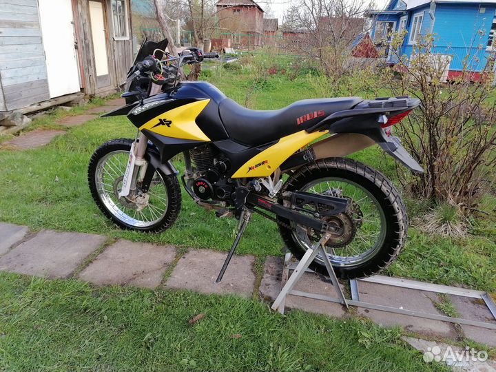 Мотоцикл эндуро 250