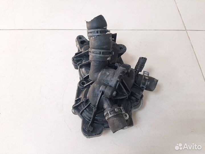 Б/У Насос водяной (помпа) 04E121042AD, 04E12112