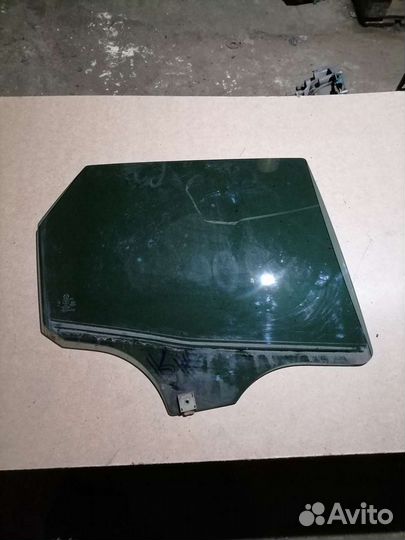 Стекло заднее правое Мазда сх-7