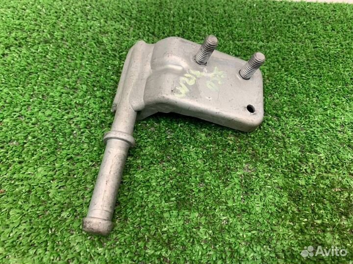 Кронштейн глушителя Mercedes-Benz E-350 W212