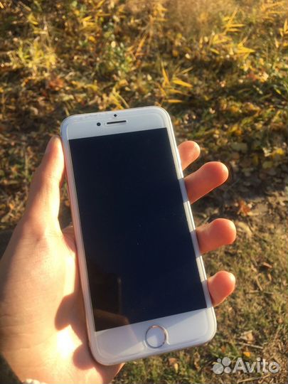 iPhone 8, 64 ГБ