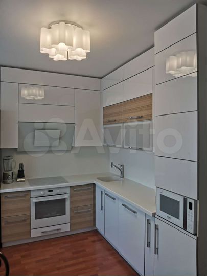 3-к. квартира, 90 м², 3/10 эт.