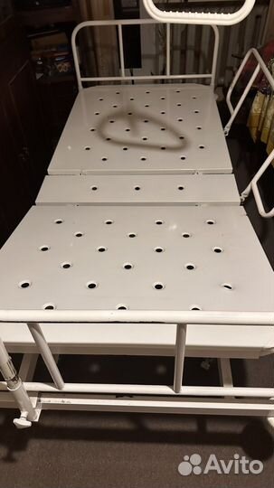 Медицинская кровать для лежачих больных